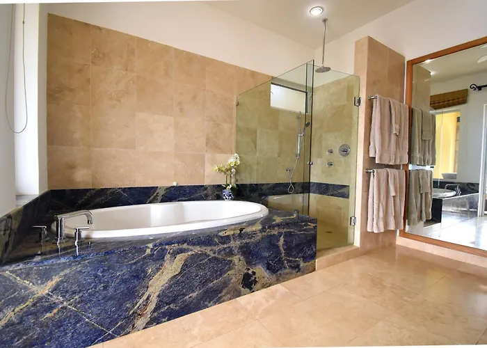 Villa Casa Struthers, Luxury Villa, Access