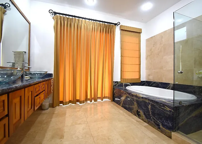 Casa Struthers, Luxury Villa, Access *